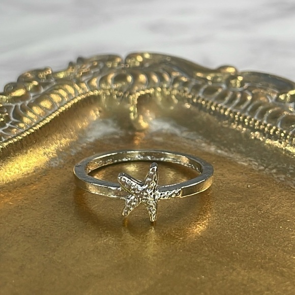 Starfish Silver Ring - Picture 1 of 3